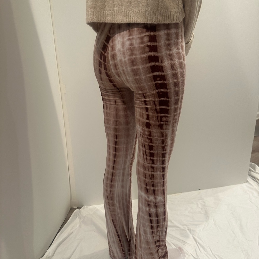 Pull on pants size med. Used